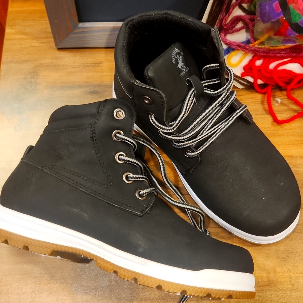 EUC Boys Size 12 Polo Club Boots